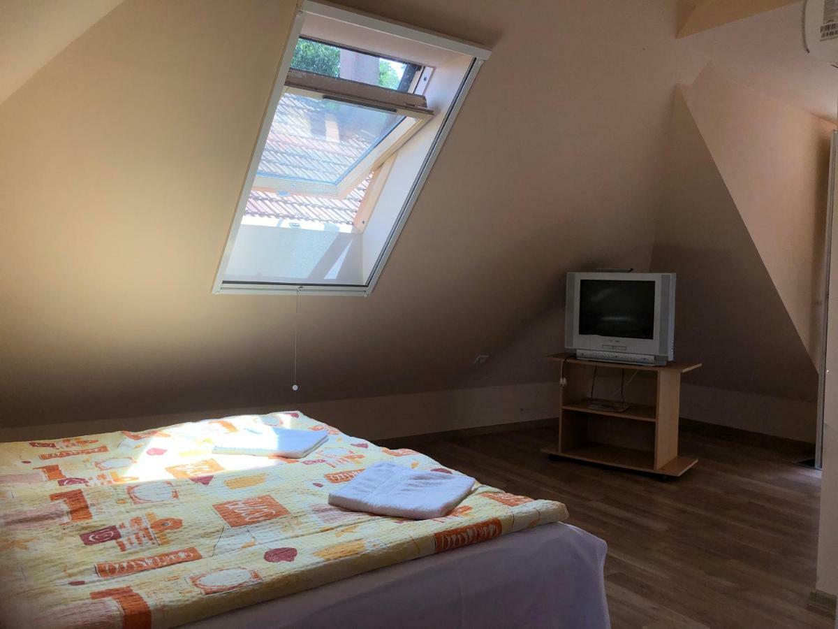 Ovar 12 Vendeghaz Tokaj Buitenkant foto