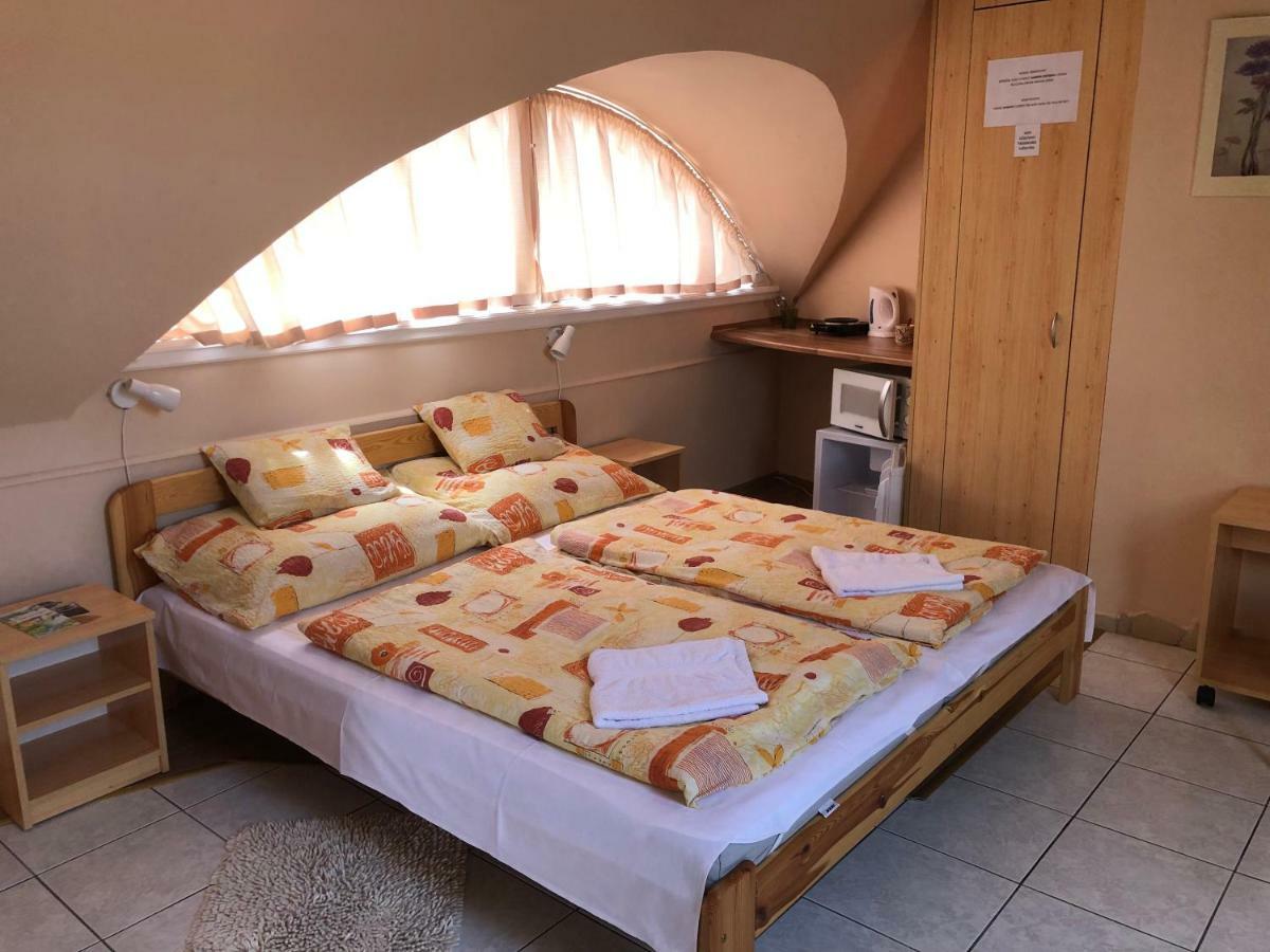 Ovar 12 Vendeghaz Tokaj Buitenkant foto